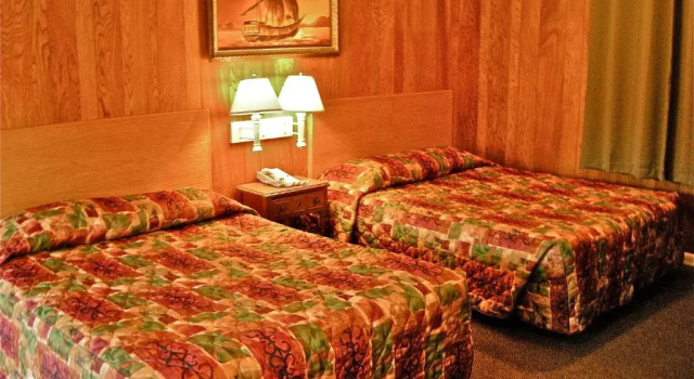 Четырёхместный номер Standard Wild Chinook Inn