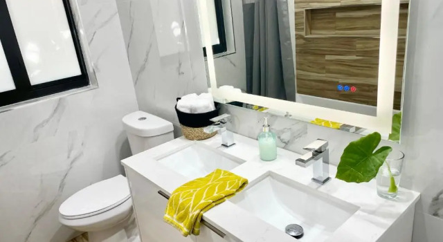 Коттедж с 4 комнатами El Dorado Pool House