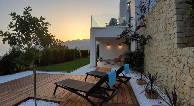 Коттедж с 3 комнатами Villa Evriali
