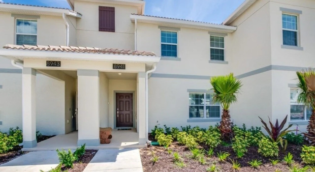 Luxury New Champions Gate 4 Bedroom 4 Townhouse by Redawning, Book Feriehus Hoteller i Four Corners med pool, Swimmingpool