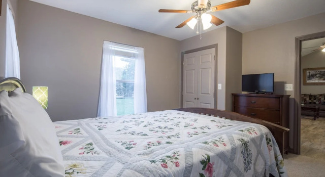 Duke's Horseshoe House 3 Bedrooms 2.5 Bathrooms Home