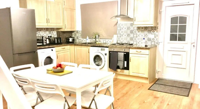 Апартаменты Deluxe Grace Apartments - Living Stone 1