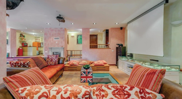Nice Home In Split With Sauna, Prenota Hotel Hotel a Croatian Islands con piscina, Piscina