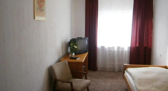 Hotel Strauss, Забронировать Отель Вальдброн Landkreis Karlsruhe