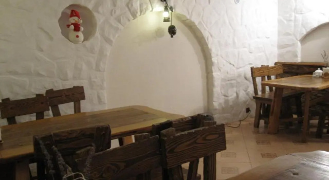 Zatin, Rezervovat Hotel Jaremče 