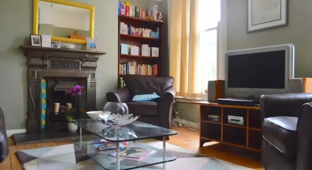 2 Bedroom Apartment With Roof Terrace in Camden, Varaa Huoneisto Asunnot kohteessa Merseyside, Huoneisto