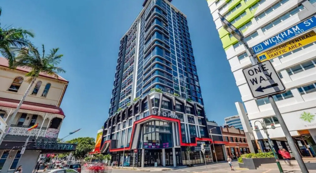 2BR Utopia Fortitude Valley Pool Rooftop King bed, Забронировать Апартаменты/квартира Апартаменты Брисбна, рядом с Англиканский собор св. Иоанна, Апартаменты/квартира