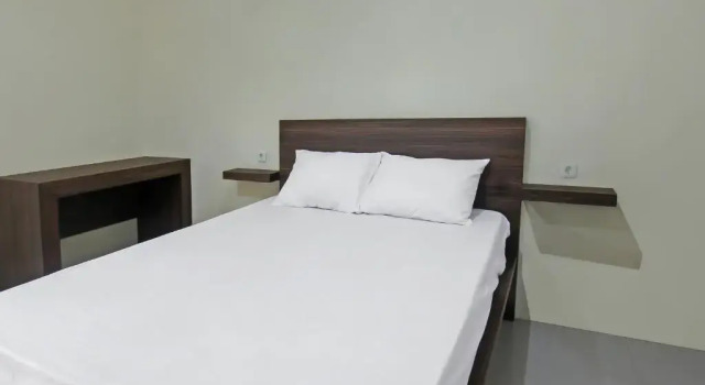 OYO 92237 Dj Home, Rezervasyon Otel Mataram Lombok, Meru Temple yakınında
