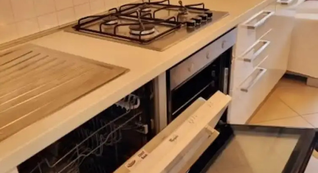 Апартаменты c 1 комнатой с балконом Fully Equipped Apartment With Shared Pool