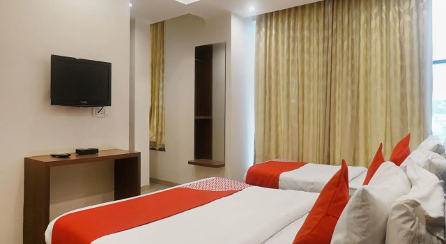 SAI SRUSHTI by NEEM SQUARE, Prenota Hotel Shirdi Maharashtra