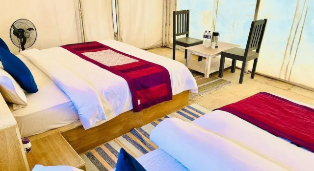 Тент Цокольный этаж с балконом и с красивым видом из окна Amazing Desert Camp