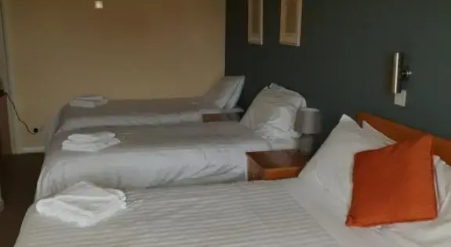 Семейный номер Standard QueensBerry accommodation