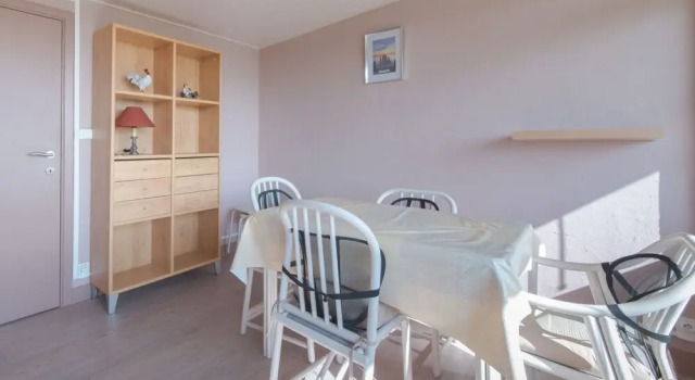 Empaja De Haan in De Haan, Varaa Hotelli Hotellit Brussels pysäköinnillä, Pysäköinti