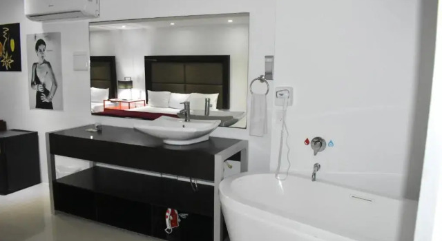 Четырёхместный номер Standard Spazio Boutique Hotel