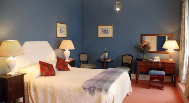 Трёхместный номер Standard Foyles Hotel