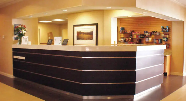 Residence Inn Southington, Varaa Hotelli Hotellit New England uima-altaalla, Uima-allas