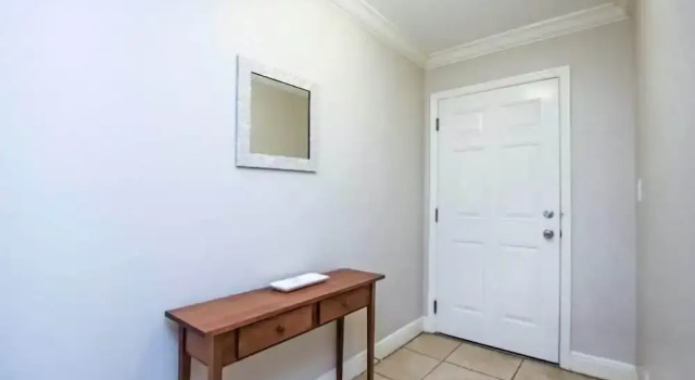 South Seas Beach Villa 2001, Забронировать Вилла Отели Кэптива 3 звезды, 3*
