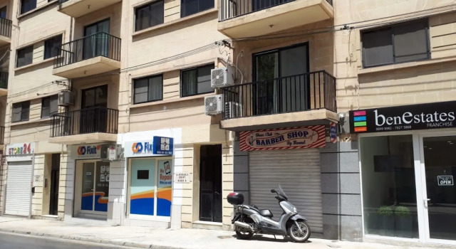 Modern 3 Bedroom 3 Bathroom Near Balluta Bay Sliema, Prenota Hotel Balluta Bay Malta