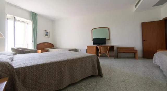 Standard Vierer Zimmer Hotel Eden