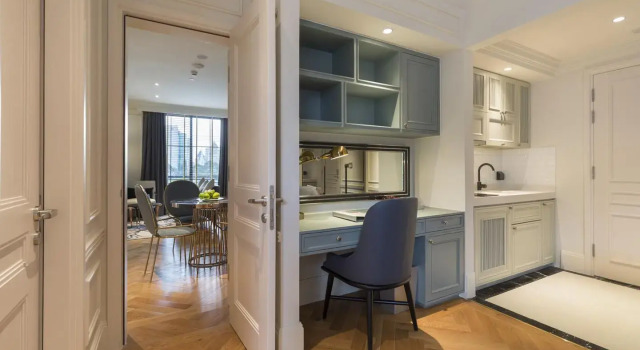 Люкс Bach Suites Saigon, a Member of Design Hotels