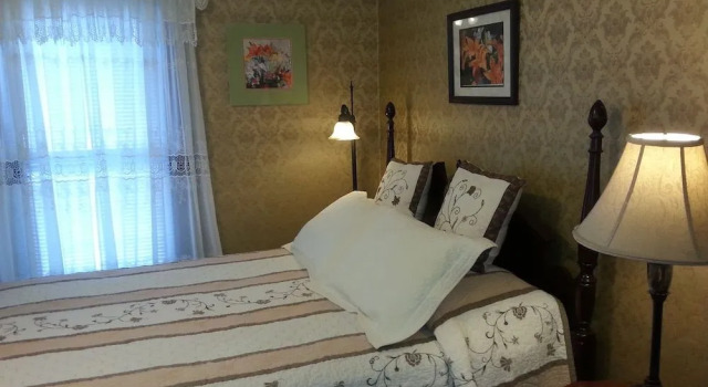 Serendipity Bed and Breakfast, Rezerwuj Bed and Breakfast Saugatuck Michigan
