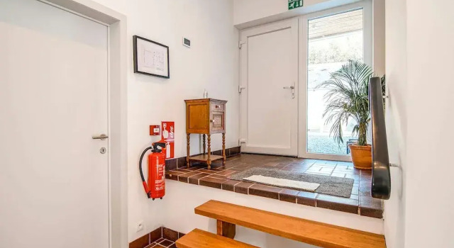 Коттедж Holiday home in HUY near town center