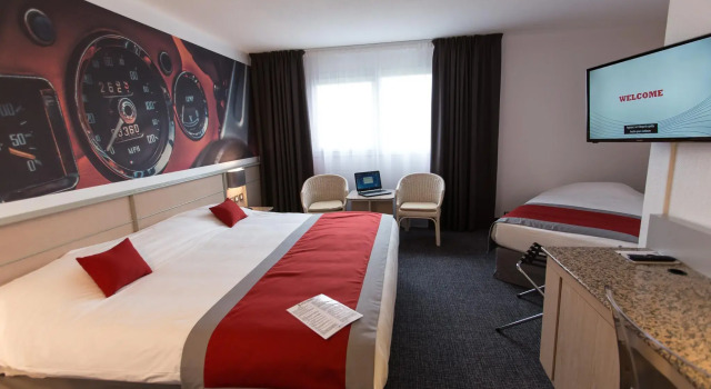 Трёхместный номер Standard Hôtel Le Paddock