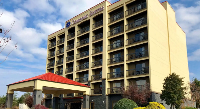 Люкс Vista Suites Near Island and Leconte Convention Center