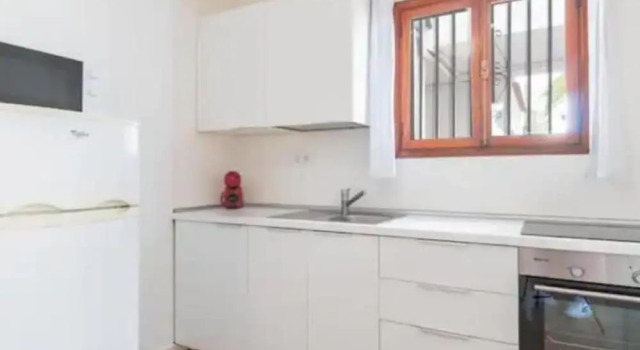 Апартаменты Central 2bedroom 200m From Beach