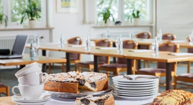 Landhotel Hartenthaler Hof, Rezerwuj Hotel Hotele w Apfeltrang z basenem, Basen