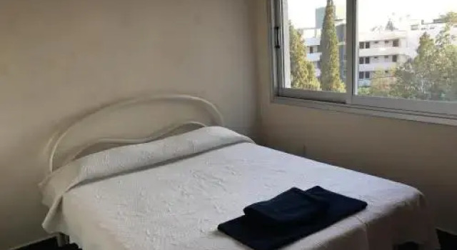 Spectacular 3 Bed Apartment, Boek Appartement Agios Tychonas 