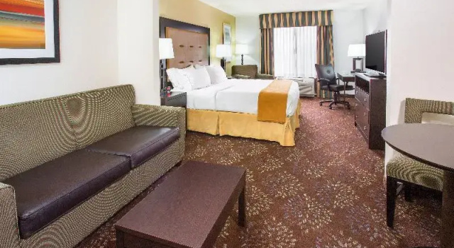 Люкс Holiday Inn Express & Suites Martinsville by IHG