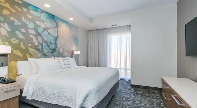 Двухместный люкс Courtyard by Marriott West Springfield