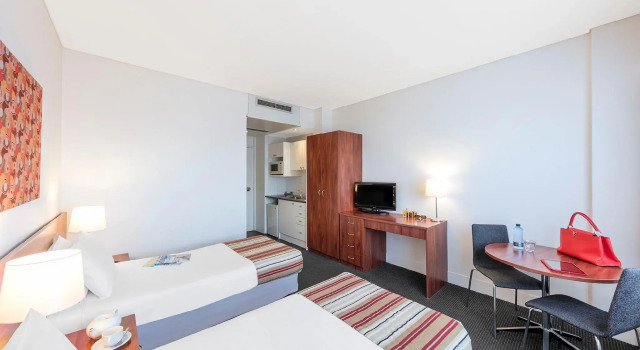 Macleay Hotel