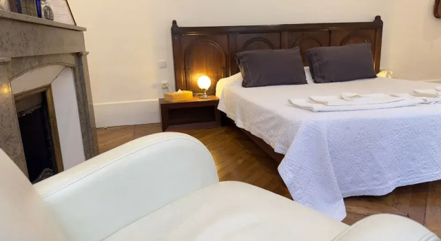 Chambre de charme au coeur de Valence, Rezerwuj Bed and Breakfast Valence Gard