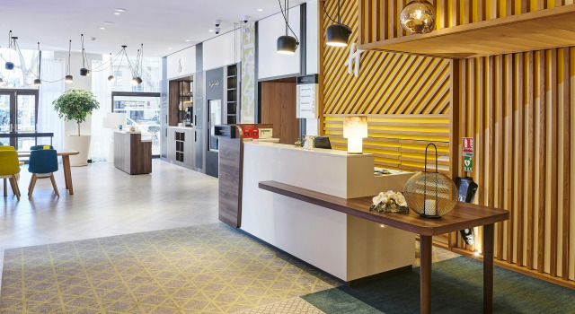 Holiday Inn Nice by IHG, Забронировать Отель Ницца Приморские Альпы