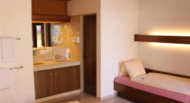 Номер Standard с видом на озеро Hotel Glärnisch Hof