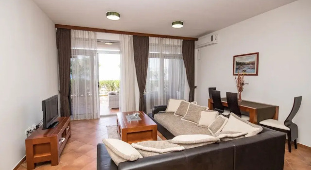 Apartments Zara, Book Apartment Dobro Voda 