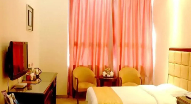 安康煌上煌大酒店, Boek Hotel Hotels in Shaanxi met parkeren, Parkeren