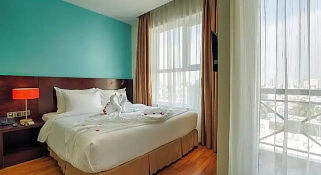 Номер Deluxe с балконом и с видом на город Sofia Suite Hotel & Spa Da Nang