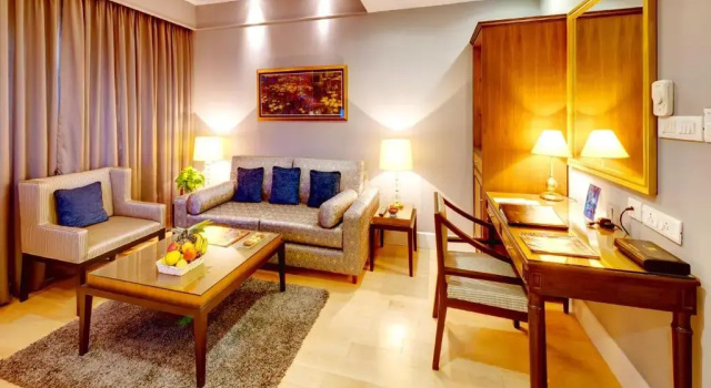 Полулюкс Отель Kenilworth Kolkata