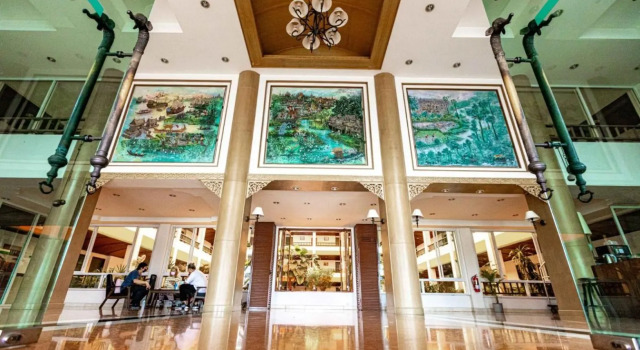 At Ayutthaya Hotel