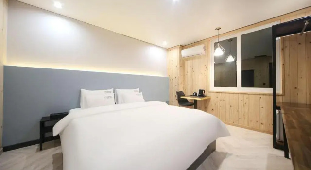 Masan First Class Hotel, Забронировать Отель Масан 