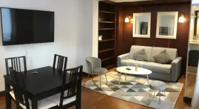 Cosy Apartment - Triangle D'Or, Забронировать Апартаменты/квартира Париж Иль-де-Франс, рядом с Мост Александра III