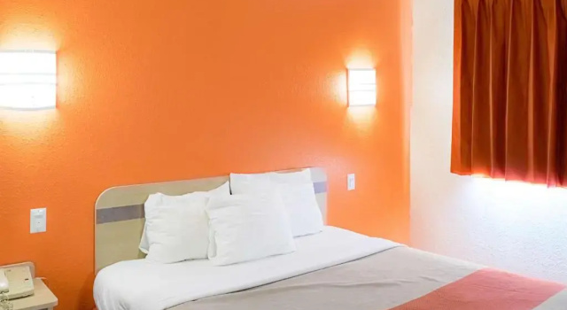 Люкс Motel 6-Seymour, IN - North