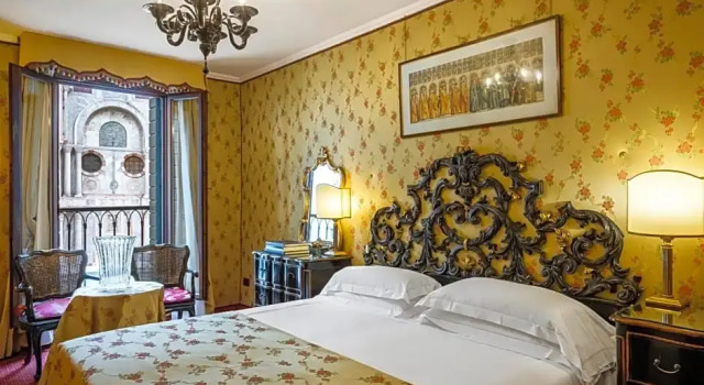 Полулюкс Hotel Concordia