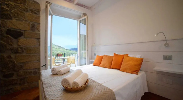 B&B La Roccia, Buchen Sie Bed & Breakfast Castelsardo Costa Paradiso