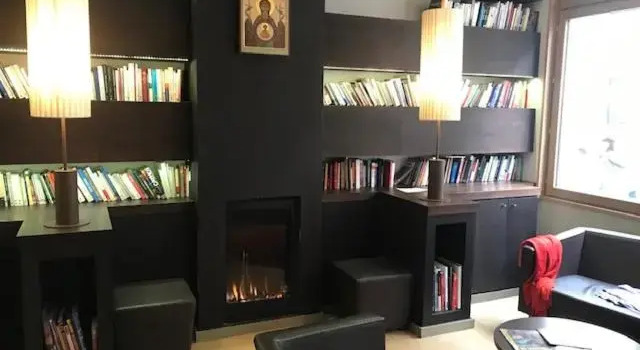 Adveniat Paris, Забронировать Отель 8-й округ: Елисейские поля Париж, рядом с Basilique Sainte Clotilde