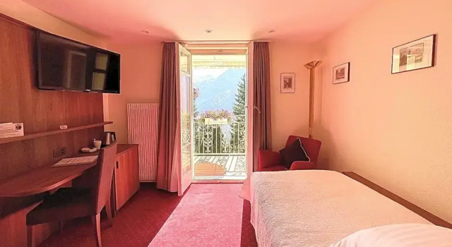 Одноместный номер Standard с балконом и с видом на горы Hotel Wengener Hof