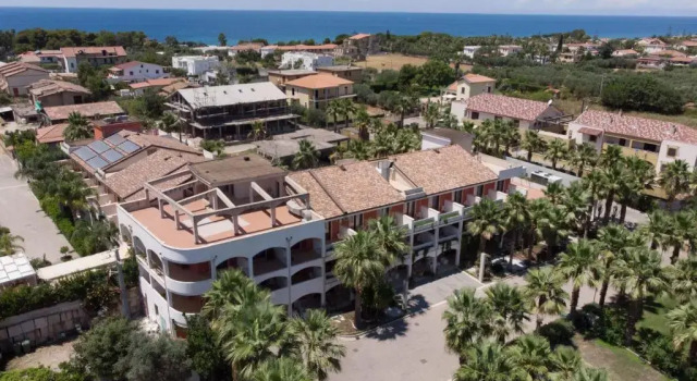 Двухместный номер Classic с балконом Prince Franklyn Hotel